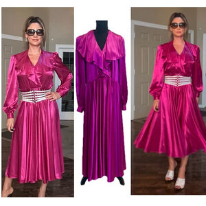Vintage Lisa Clark Magenta Purple Satin Effect V-neck Pleated Long Sleeve Dress